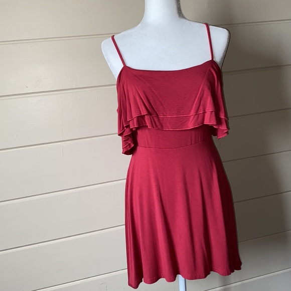 RUFFLE DRESS SIZE MEDIUM - Picture 3 of 6